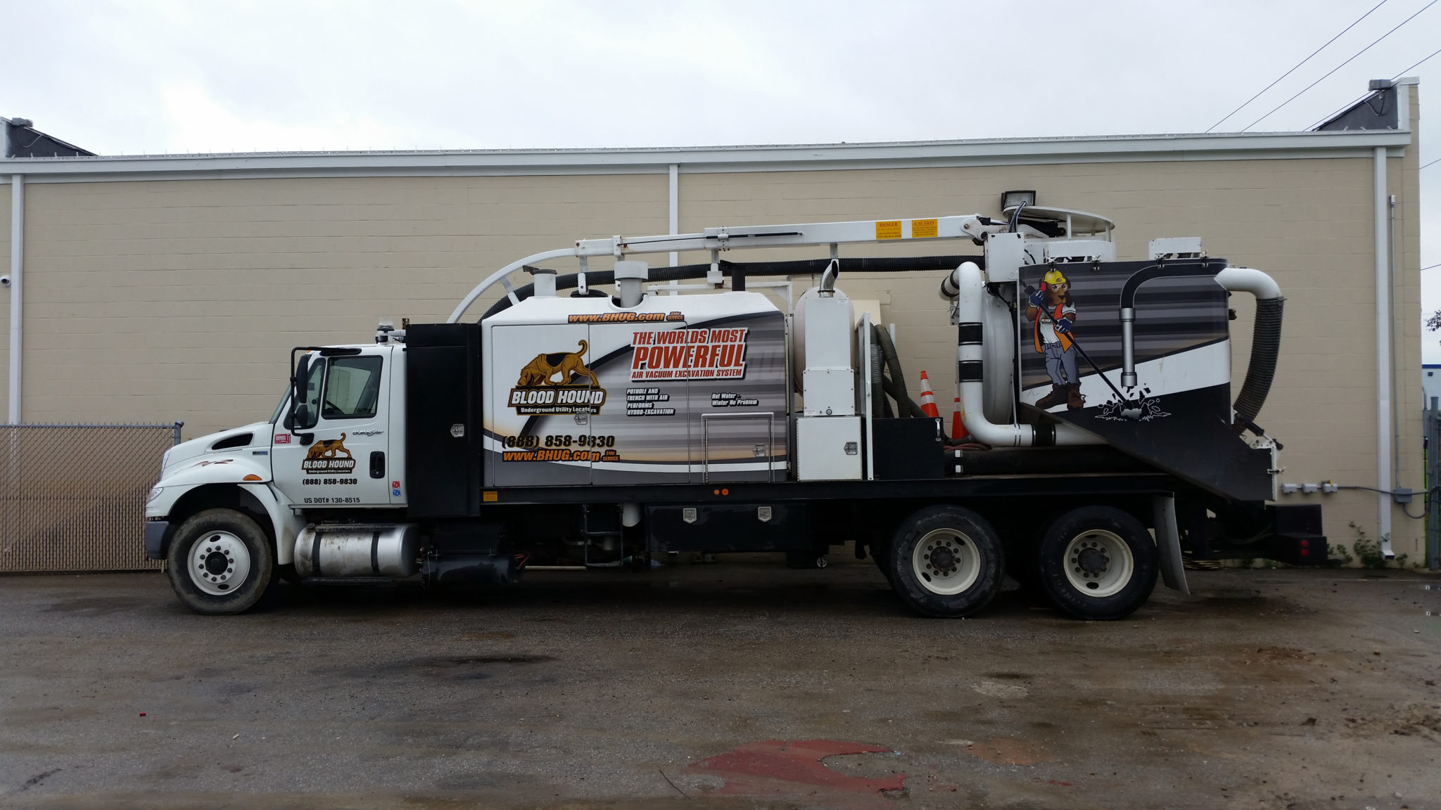 Vehicle Wrap Blood Hound