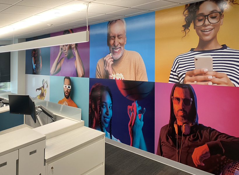 Different faces design on the wall